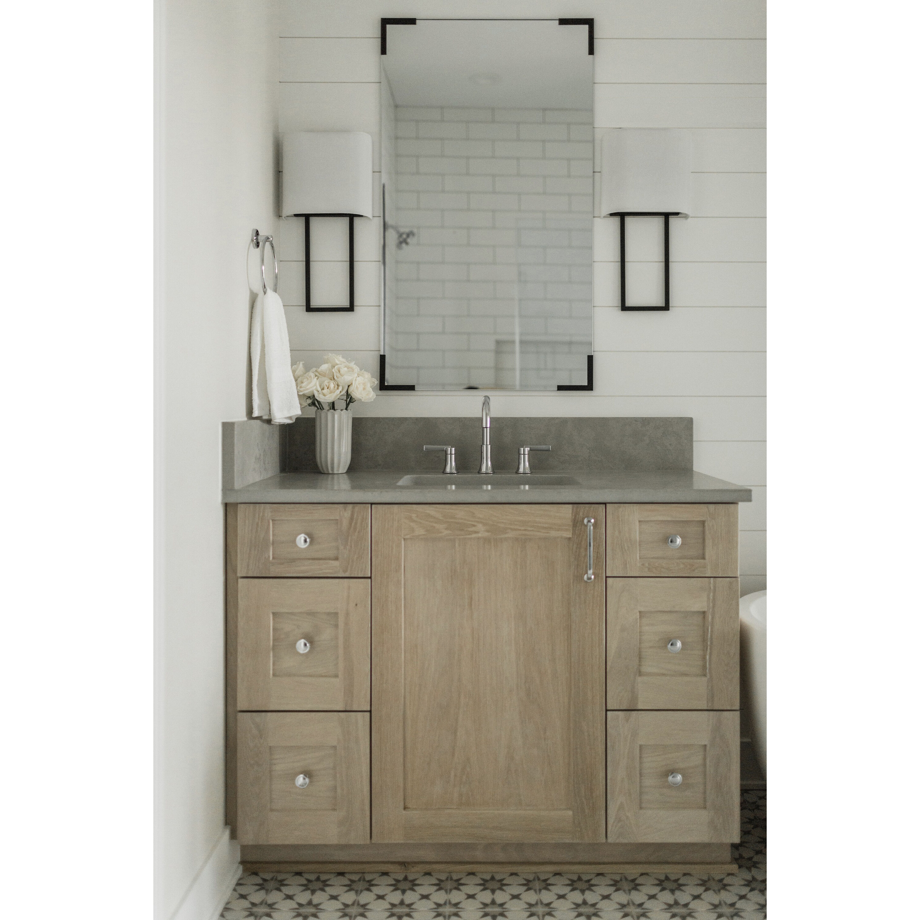 Pomfret Sconce Wall Light in Black